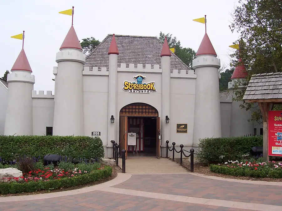 Storybook Gardens, Byron